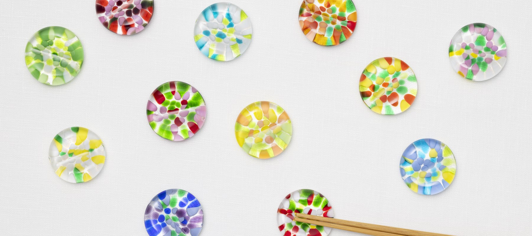 \新発売/12ヶ⽉の誕⽣花をモチーフにした「⼗⼆花⽉ 箸置き」