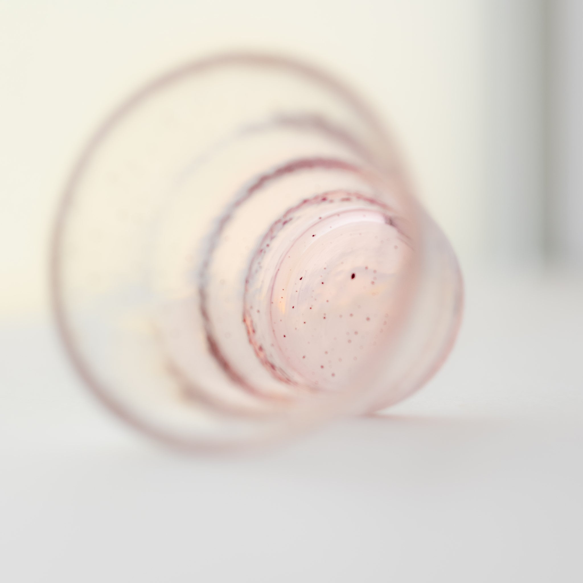 津軽びいどろ 氷華 金彩ロックグラス桜 グラスの内面