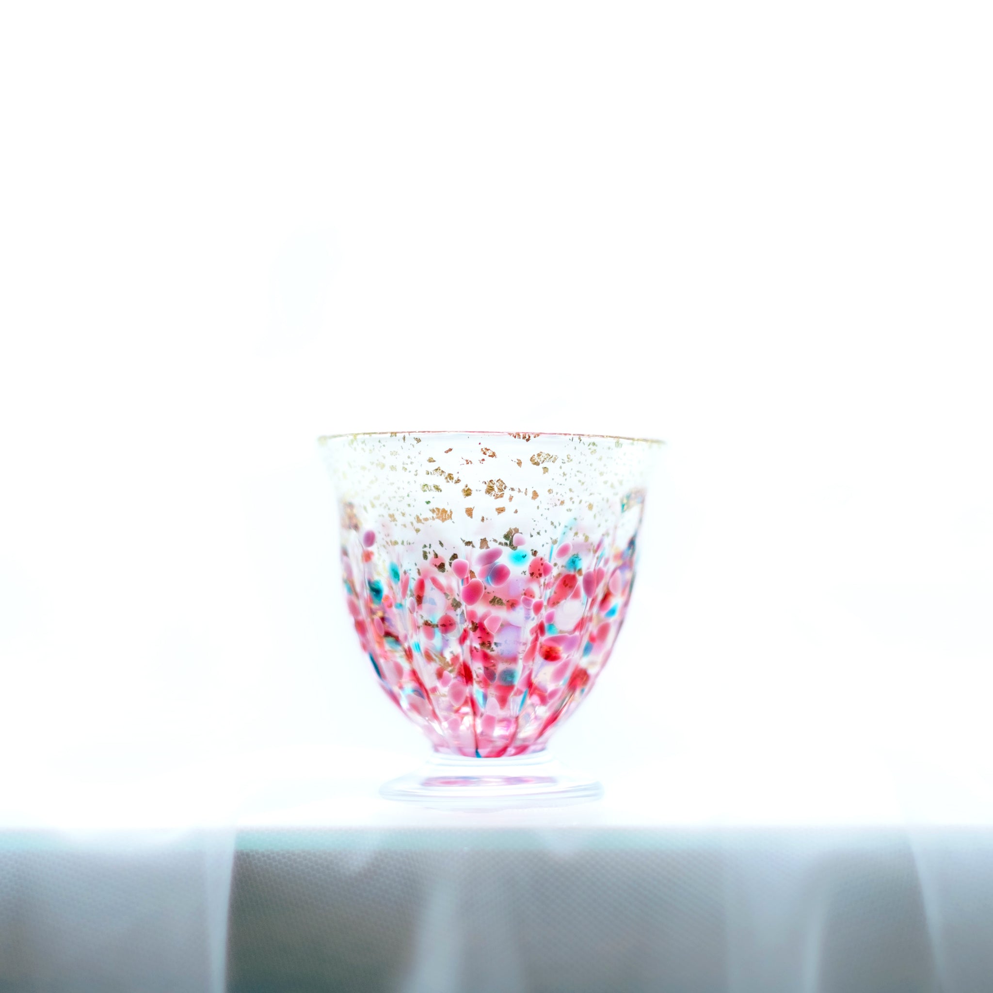 津軽びいどろ 盃12ヶ月コレクション 2月春時雨 イメージ画像