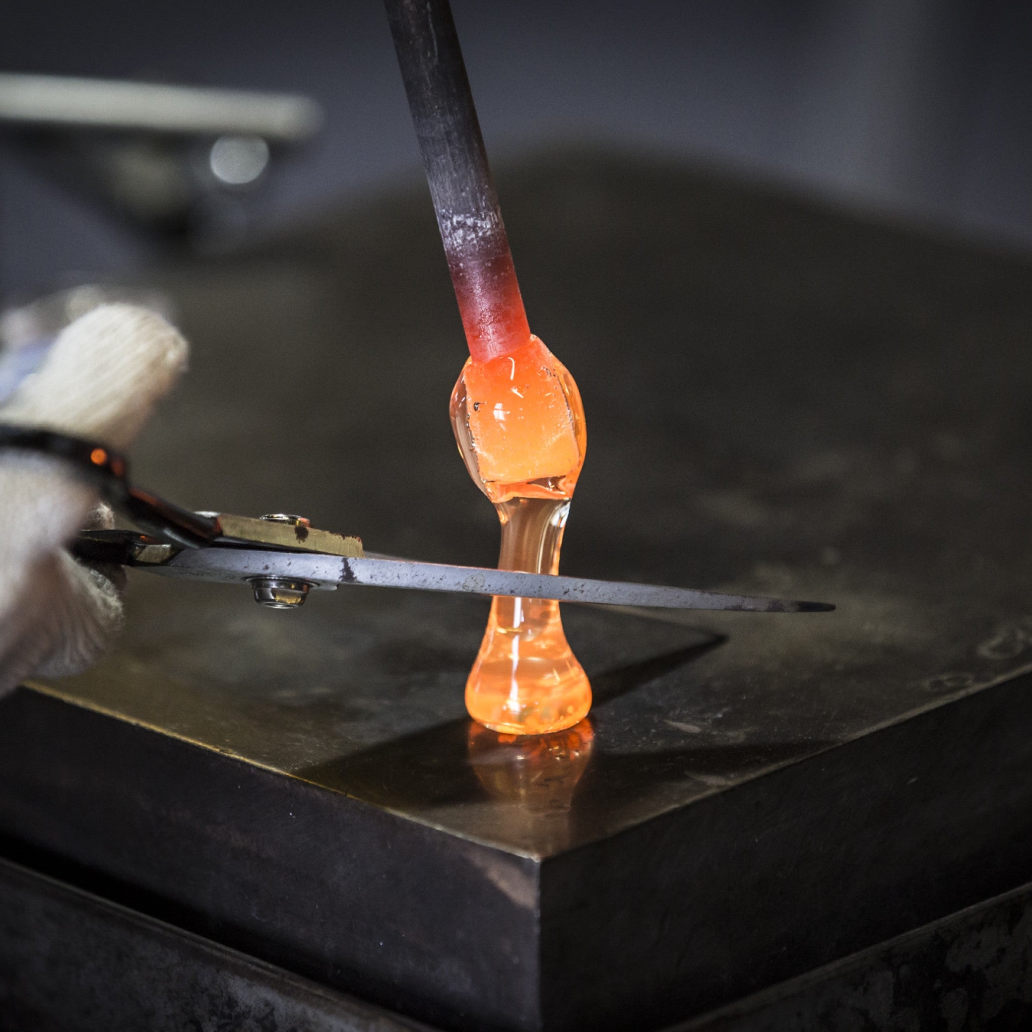 津軽びいどろ NEBUTA ねぶた箸置箸セット ガラス箸置きの製造風景