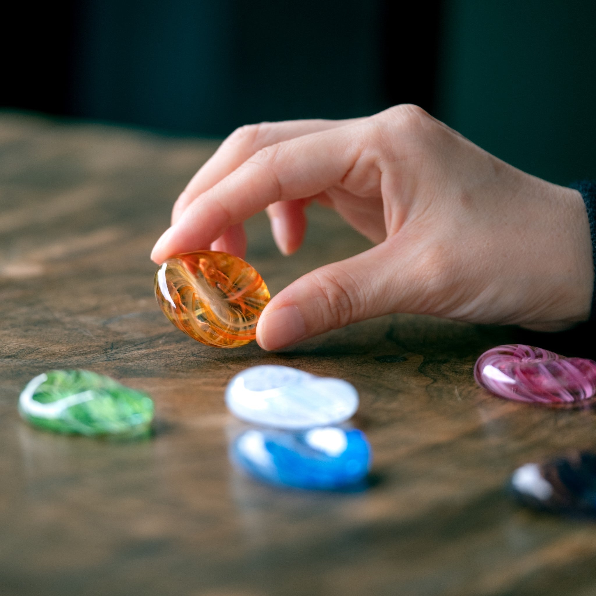 津軽びいどろ 六の色(むつのいろ) 箸置き 雪 ハンドメイドのガラス箸置きの画像