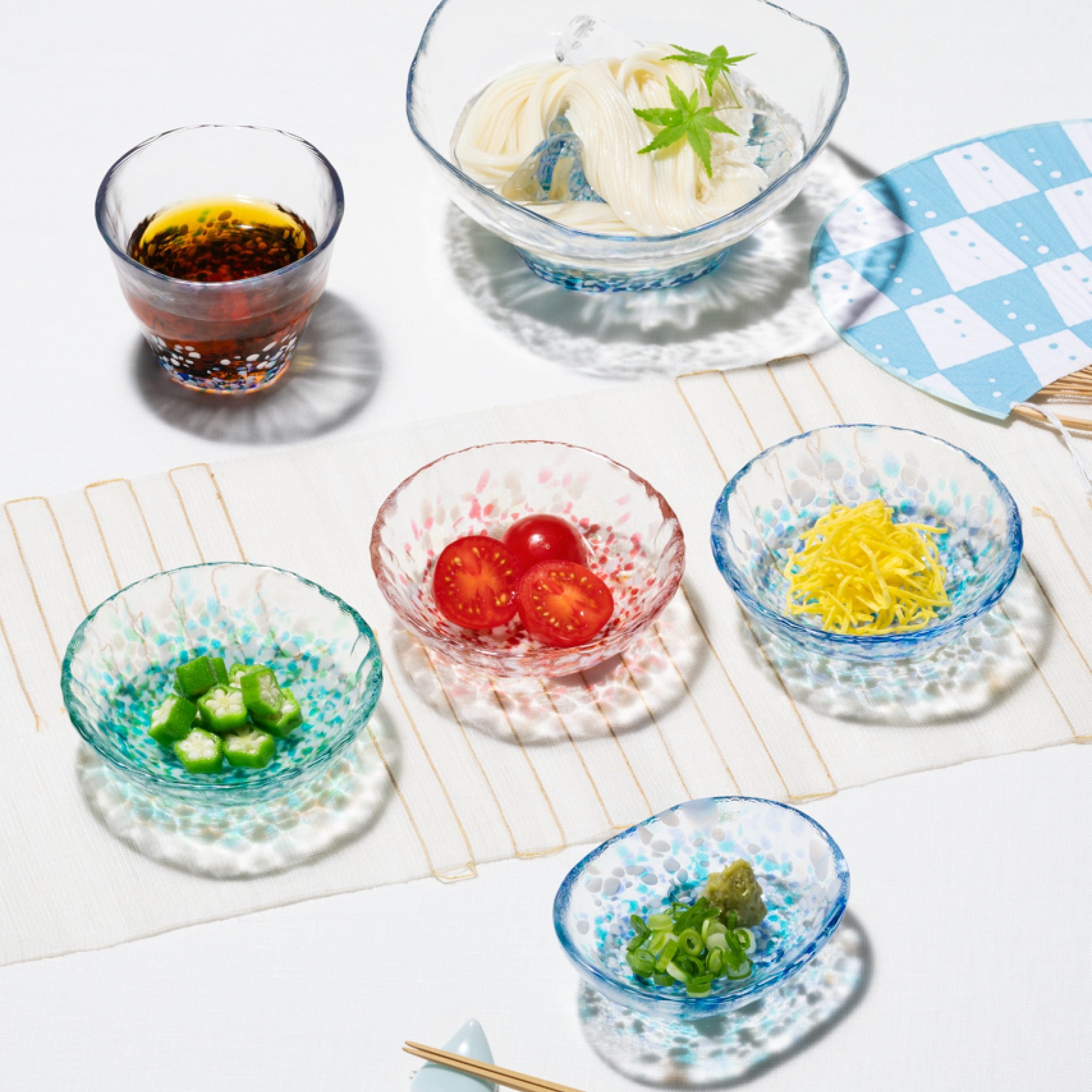 津軽びいどろ 津軽の花 浅小鉢紫陽花 夏の食卓のイメージ画像