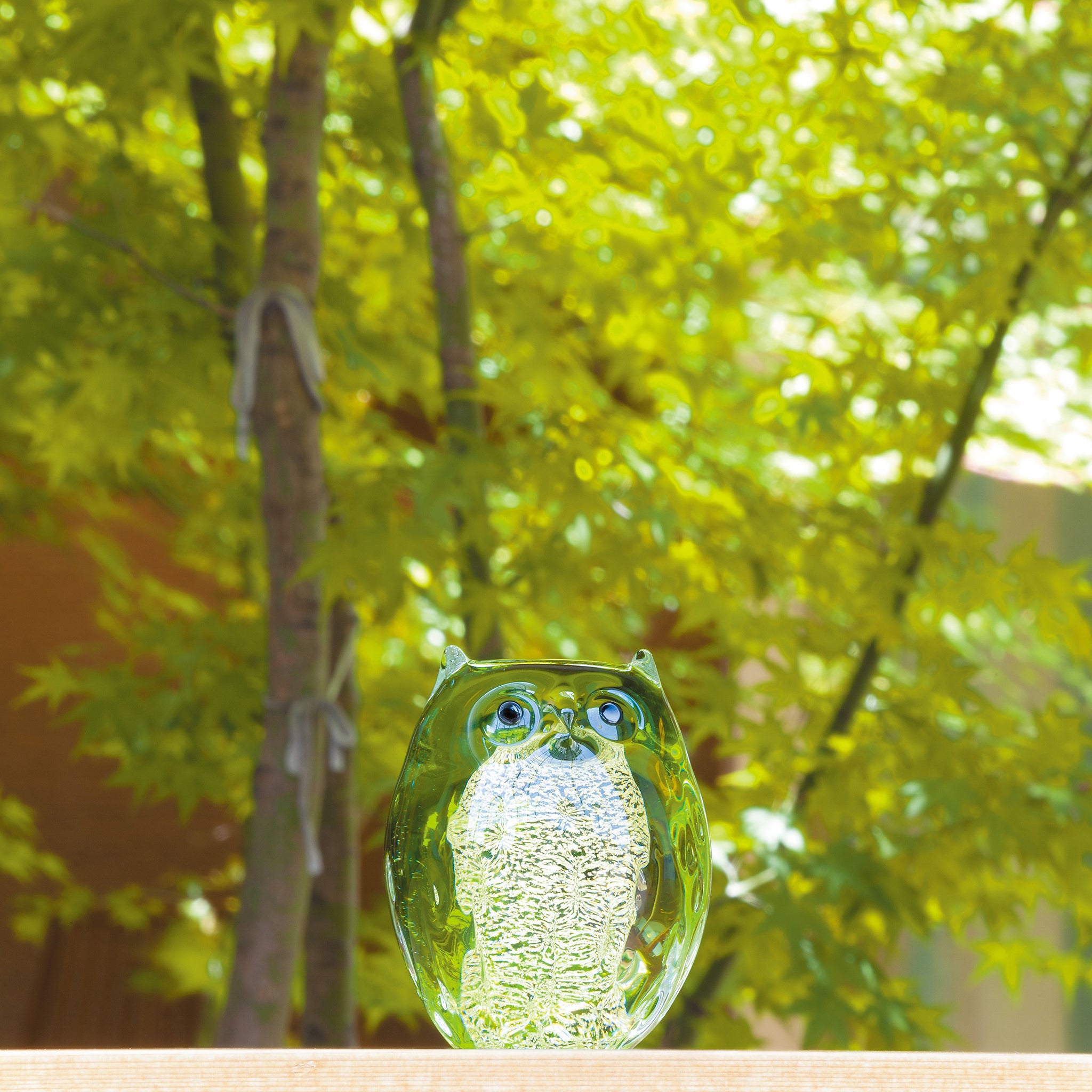 津軽びいどろ ふくろう 親ふくろう翠 イメージ画像