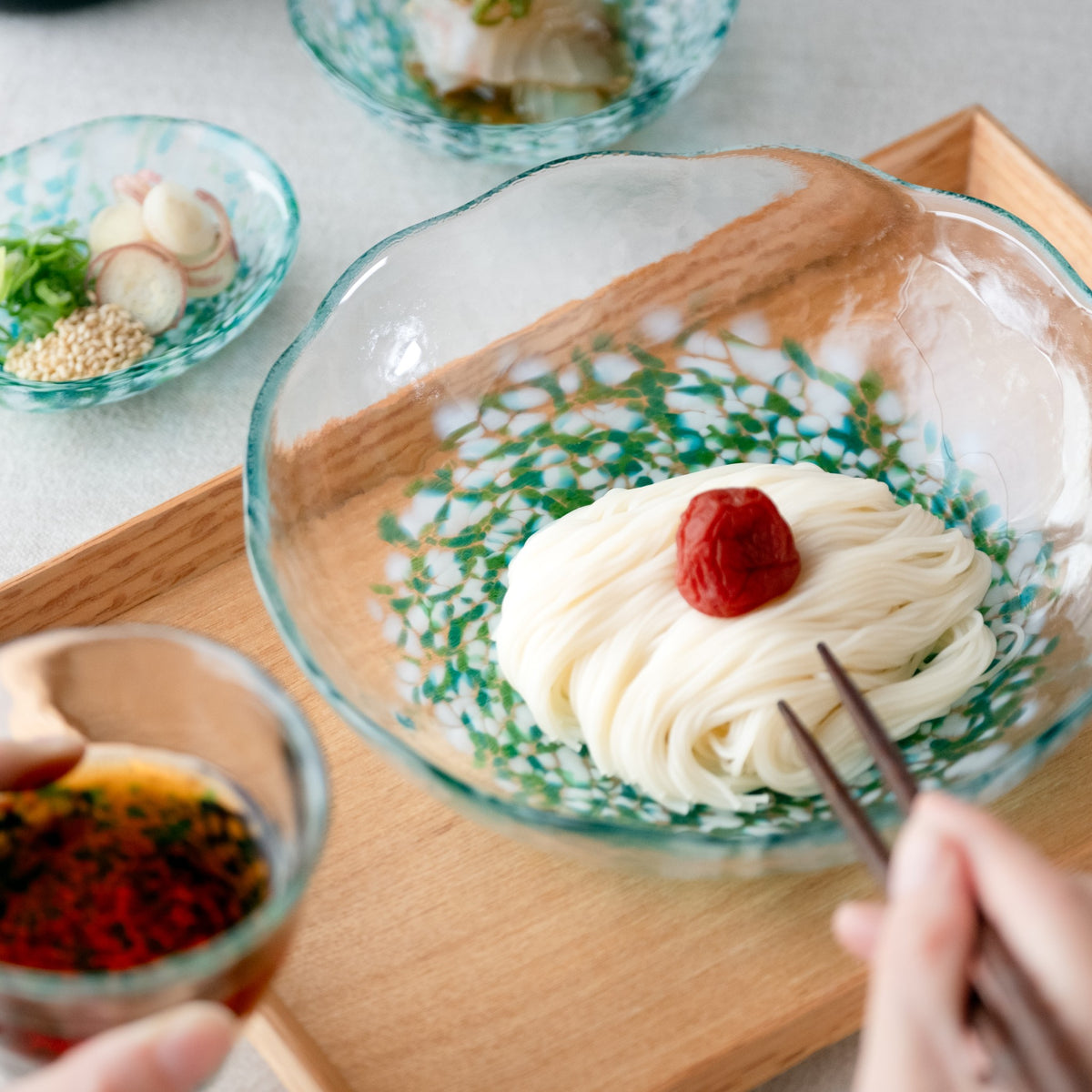 津軽びいどろ 津軽の花 ガラス麺鉢 水芭蕉 夏の麺料理に使いたいガラス食器シリーズ