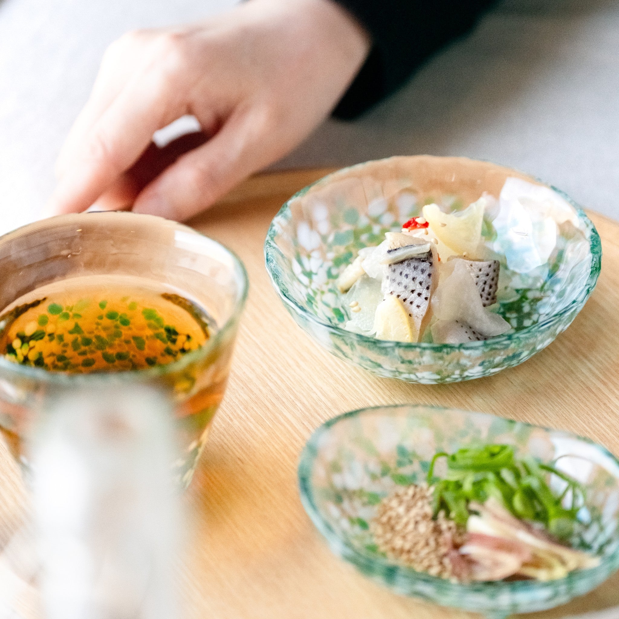 津軽びいどろ 津軽の花 フリーグラス水芭蕉 副菜をよそったガラス小皿