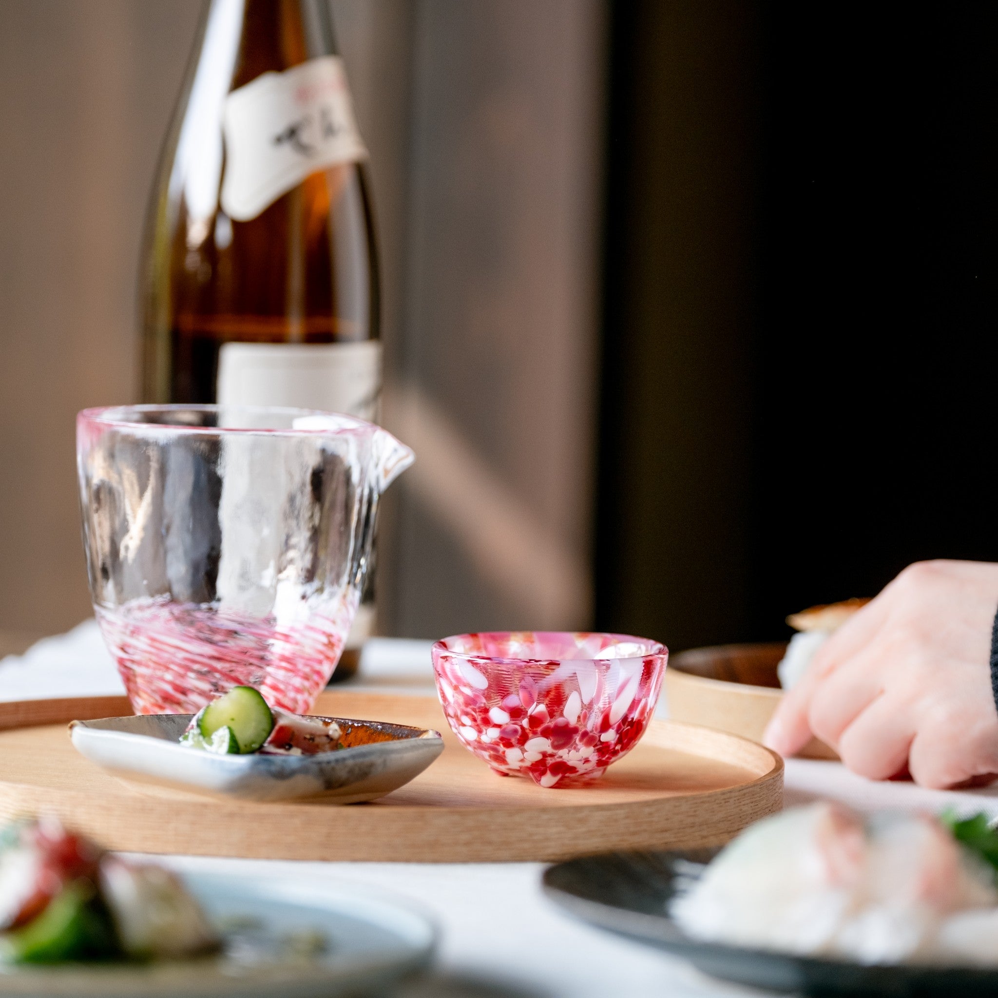 津軽びいどろ 片口 舞桜 | 日本酒をより楽しむためのガラスの酒器