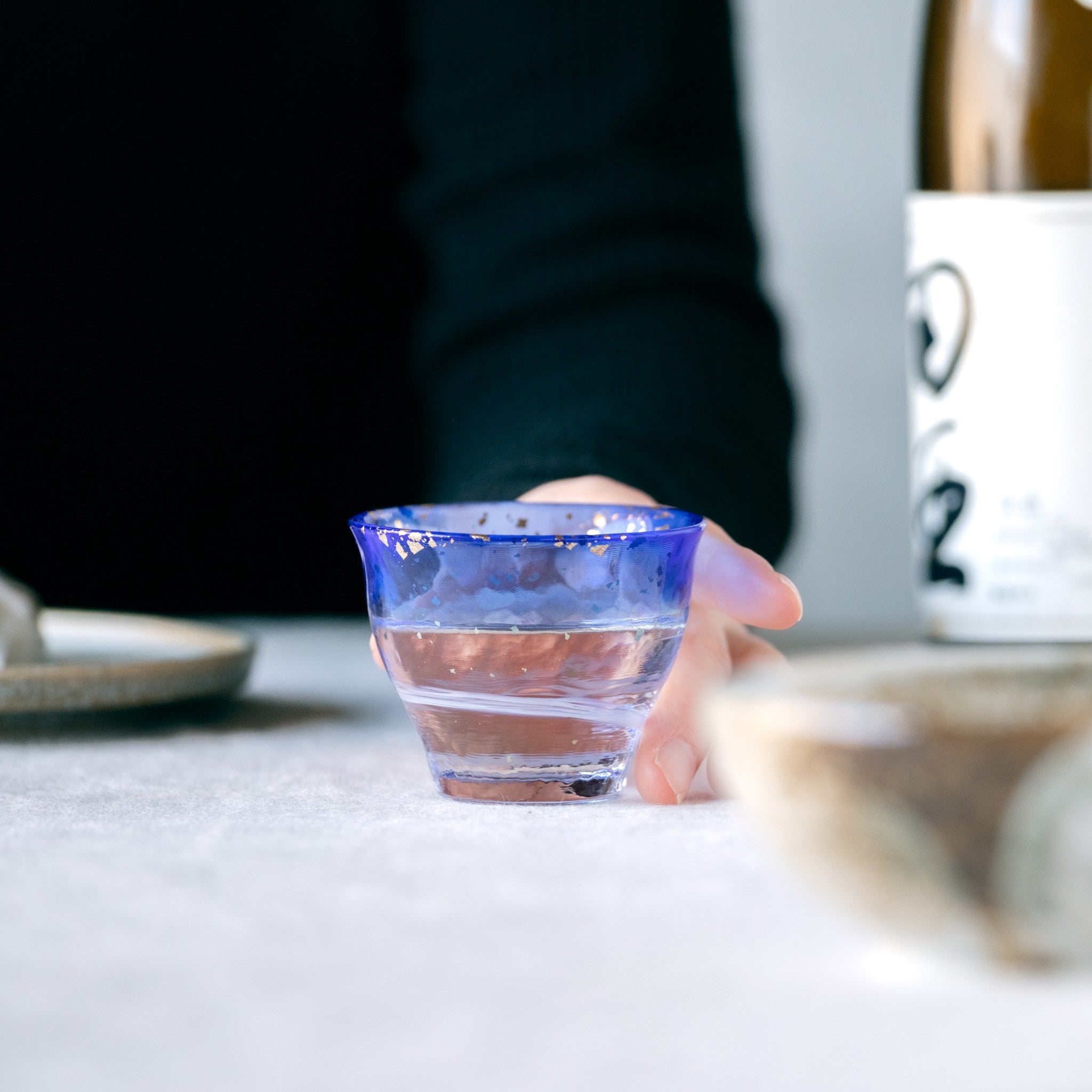 津軽びいどろ 金彩ぐいのみ なつの宵 | 大きいサイズのおしゃれな