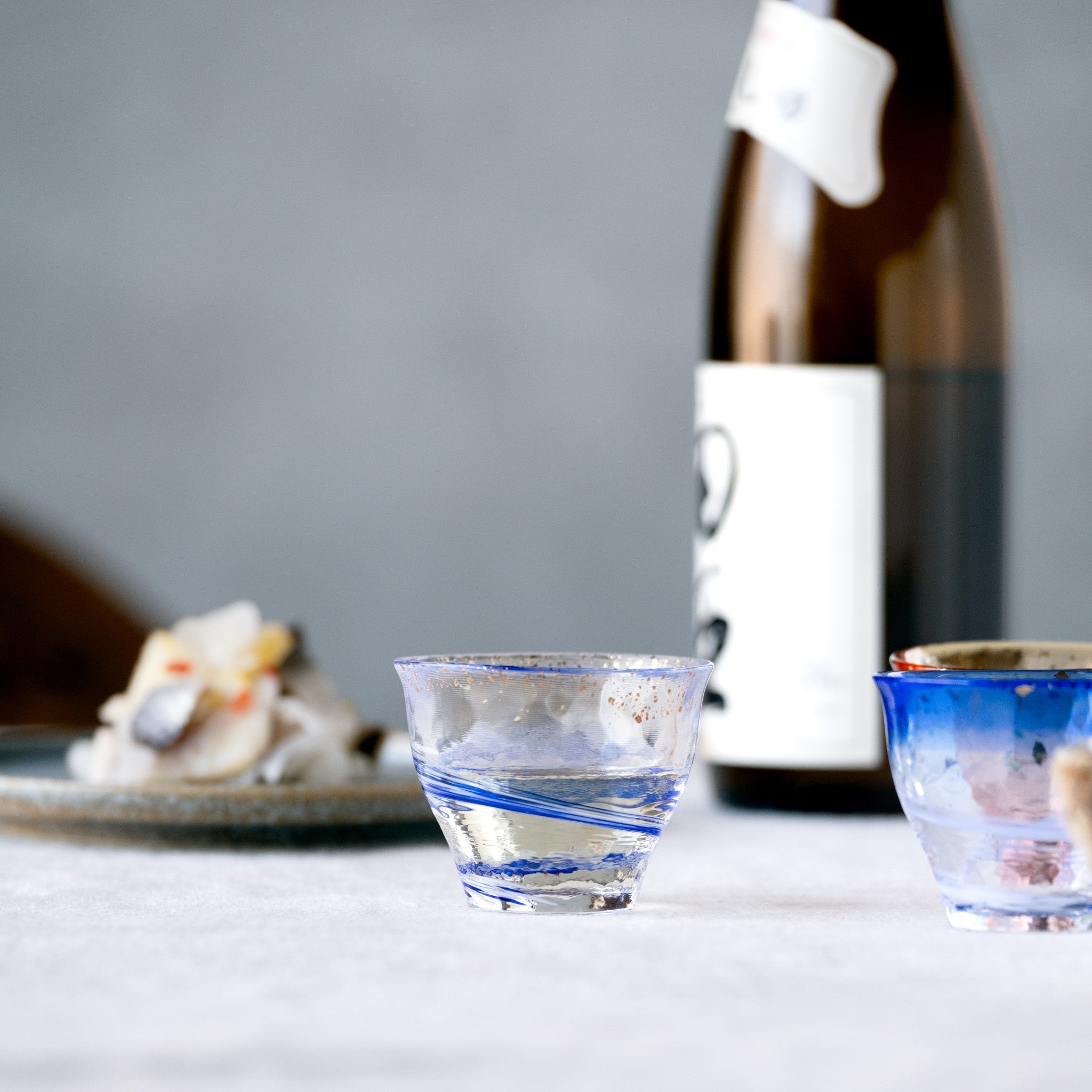 津軽びいどろ 金彩ぐいのみ すずし風 | 大きいサイズのおしゃれな