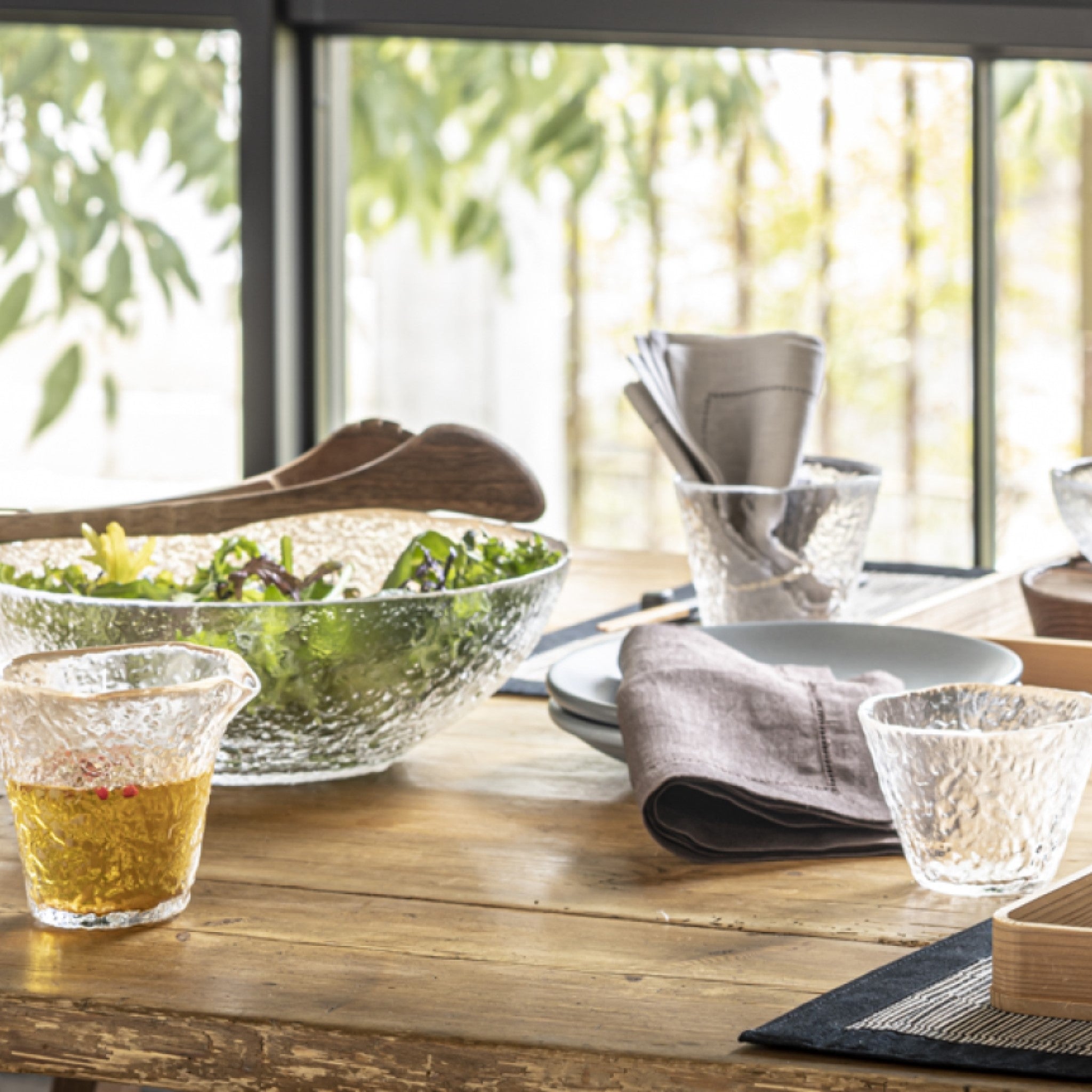 津軽びいどろ 初雪 片口 酒器 | 日本酒を楽しむためのガラスの酒器