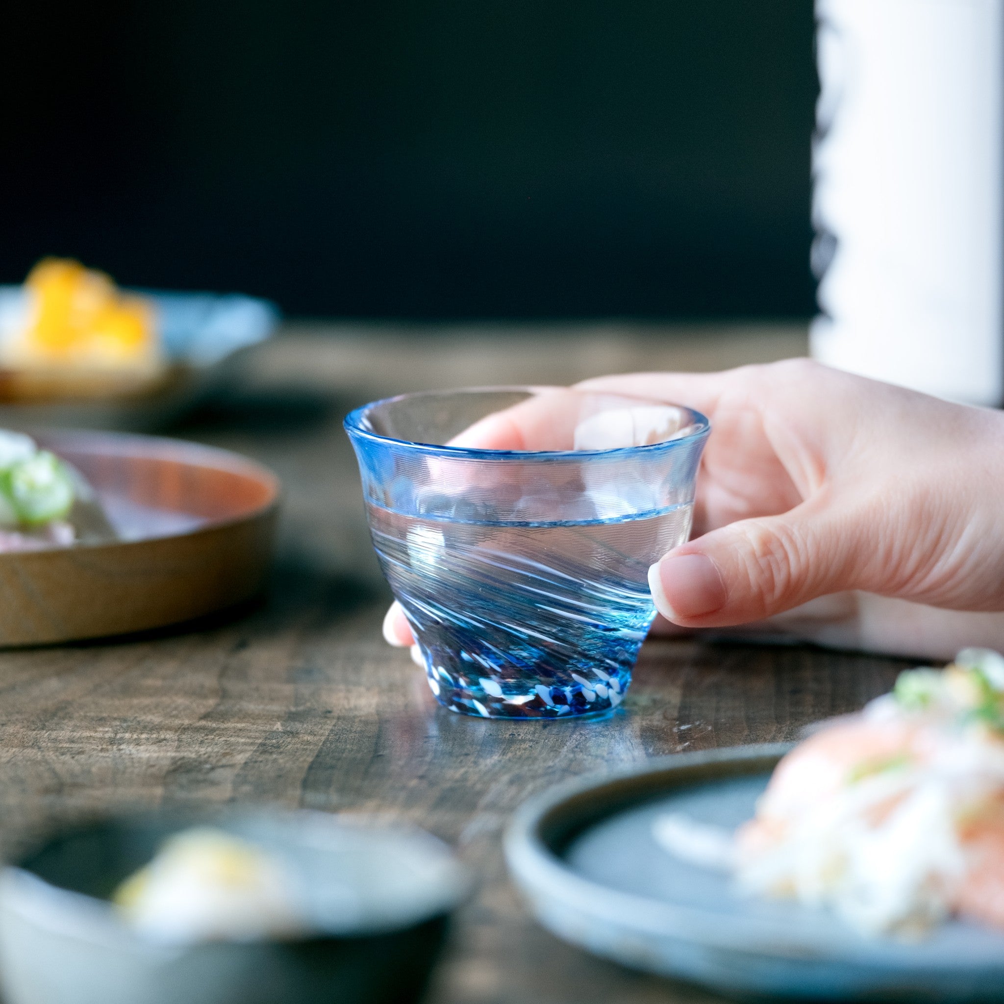 津軽びいどろ 六の色(むつのいろ) 盃ペア 海と花 清涼感のある青色のガラスおちょこ