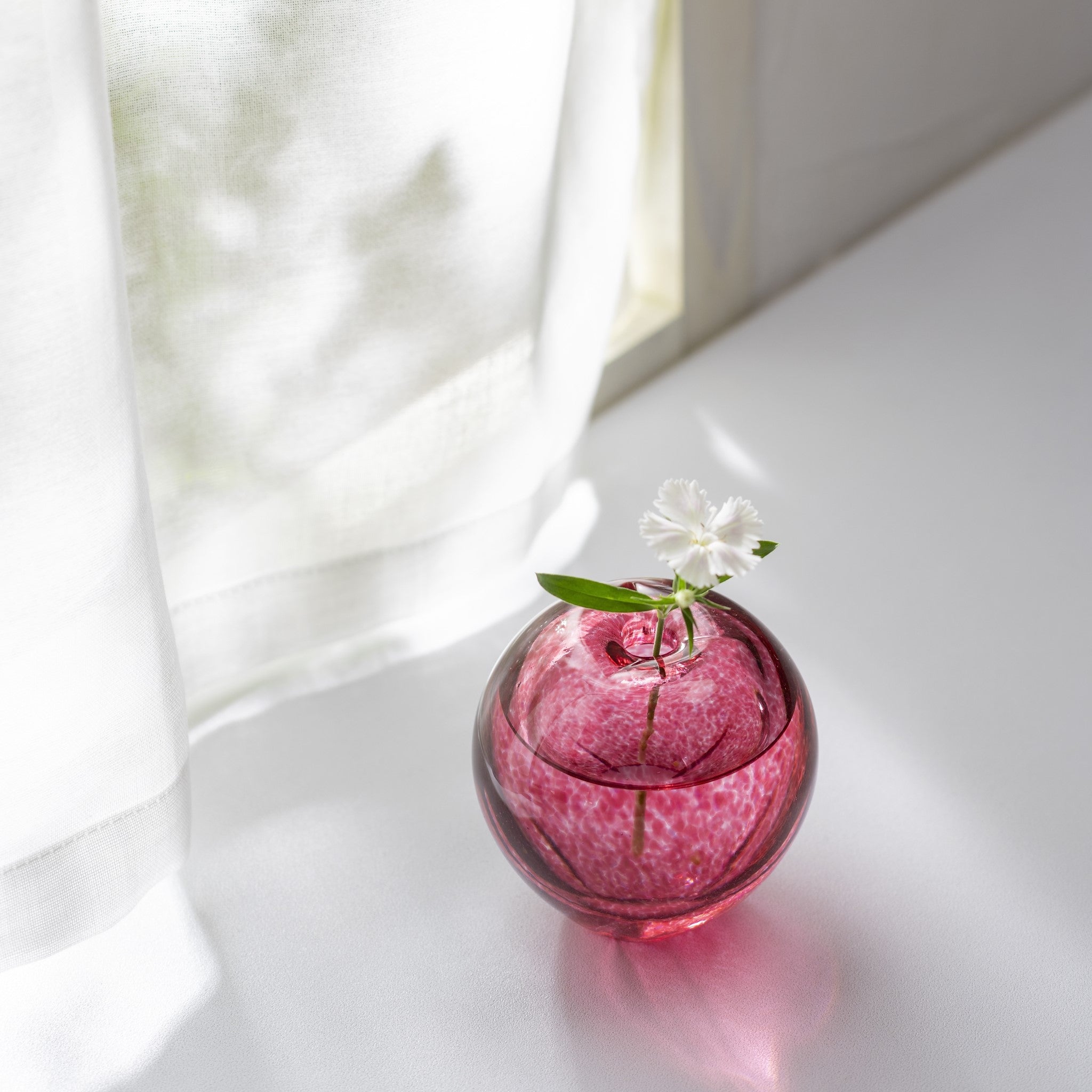 現代アート　イチハラヒロコ　【りんご機械】 津軽びいどろ 津軽自然色りんご あかりんご一輪挿し | おしゃれな