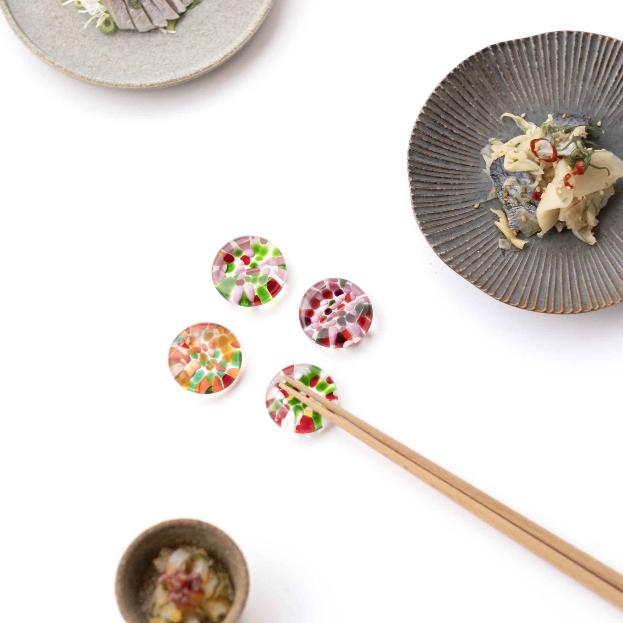 津軽びいどろ ⼗⼆花⽉ 箸置き 11月 シクラメン | 誕生花がモチーフの