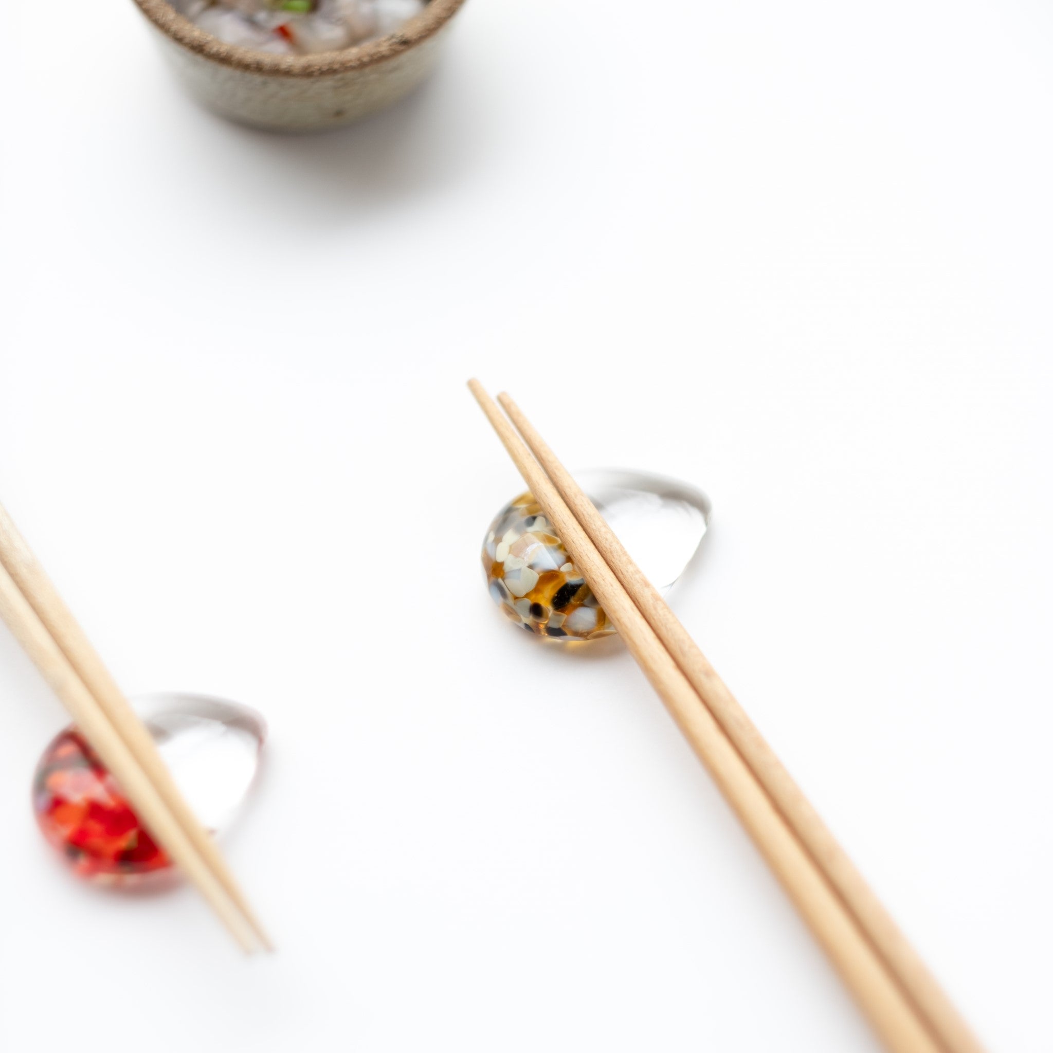 津軽びいどろ 白神の森響 箸置き ニホンカモシカ しずく型の箸置きの画像