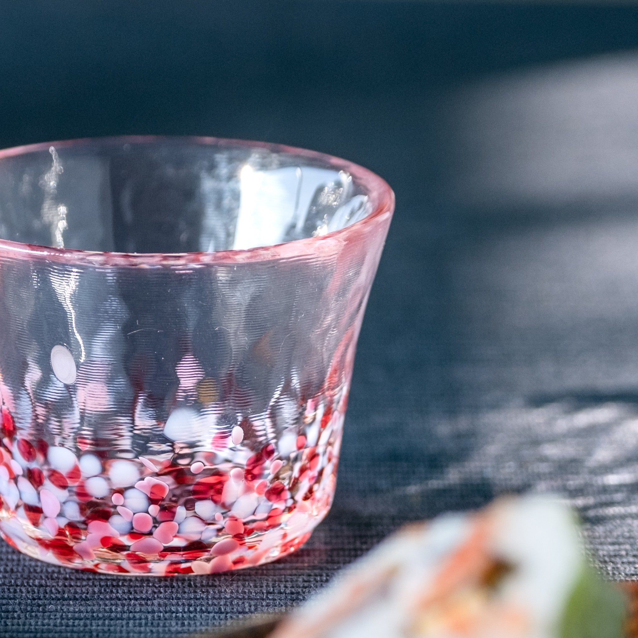 津軽びいどろ 盃コレクション 盃小花 ガラスおちょこの模様 青森の伝統工芸品