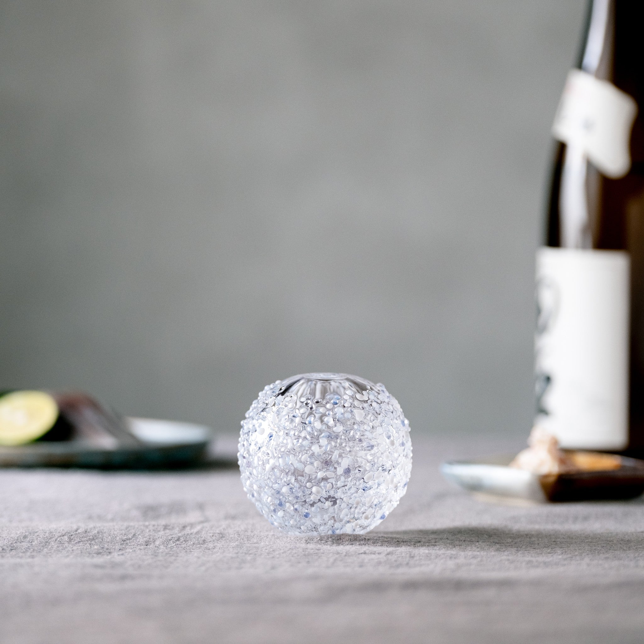 【販路限定】津軽びいどろ 雪うつし ざらめ雪 一輪挿し 青森の雪の結晶をイメージして作られた一輪挿し