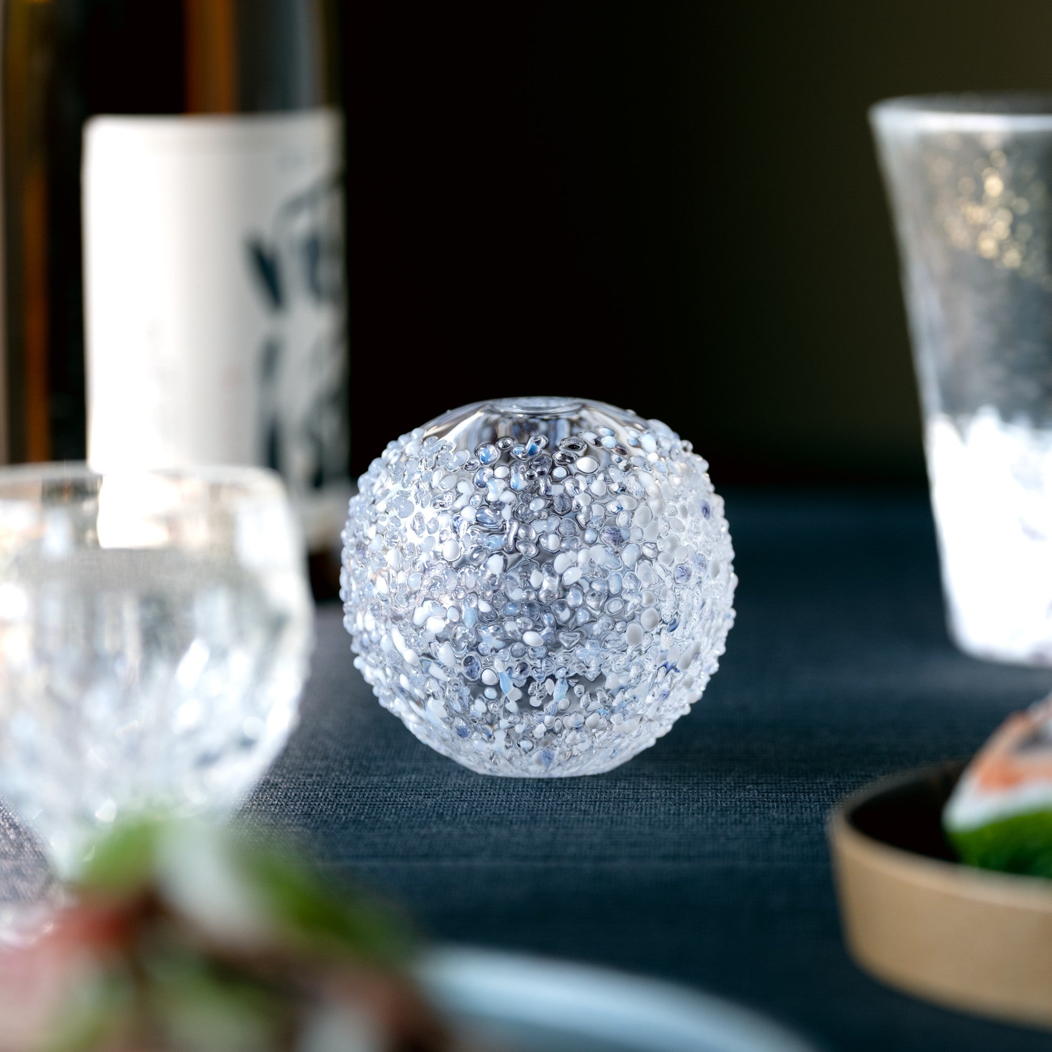 【販路限定】津軽びいどろ 雪うつし ざらめ雪 一輪挿し 青森の伝統工芸品であるガラス花瓶