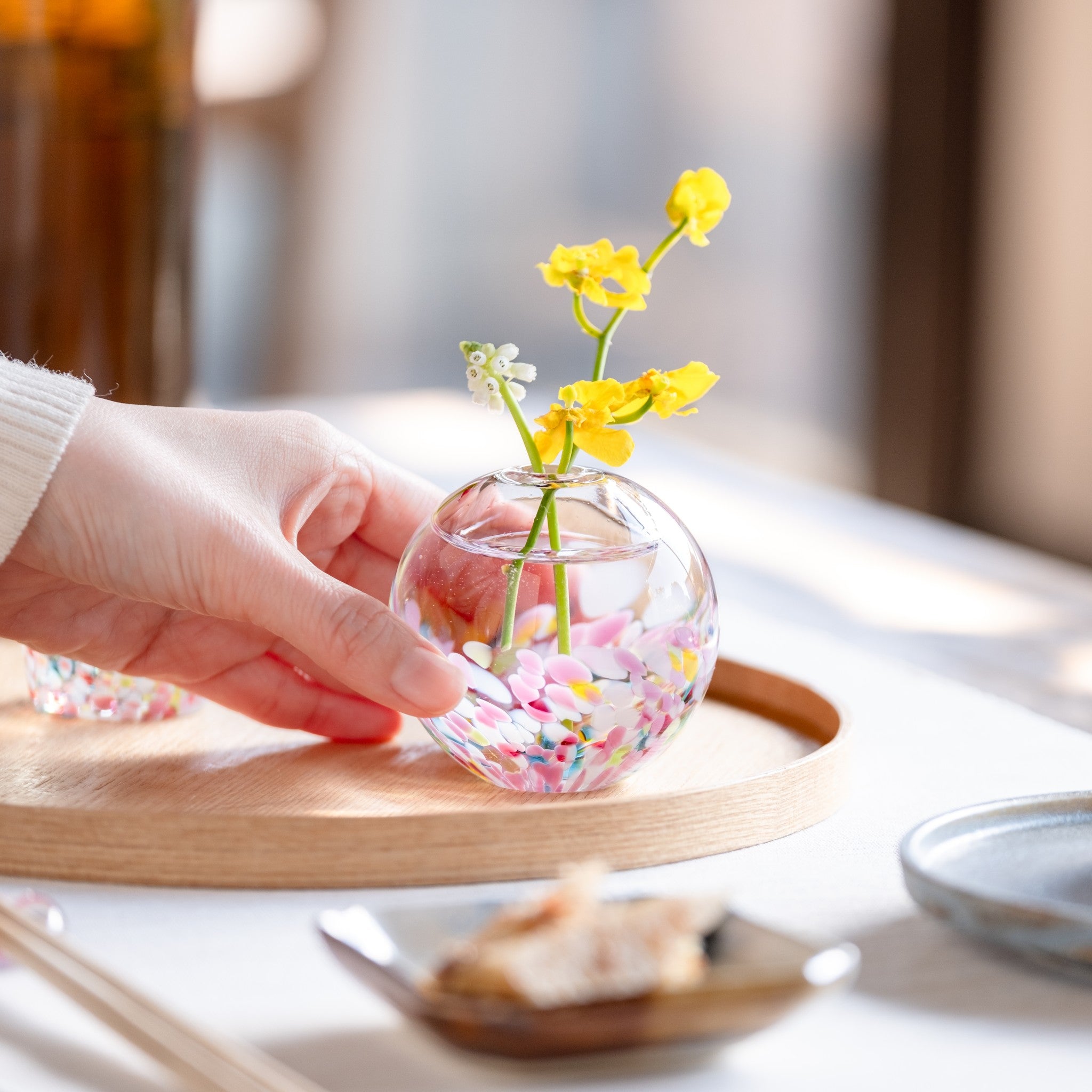 津軽びいどろ にほんの色 ふうけい 一輪挿し 春の丘 手のひらサイズのガラス花瓶