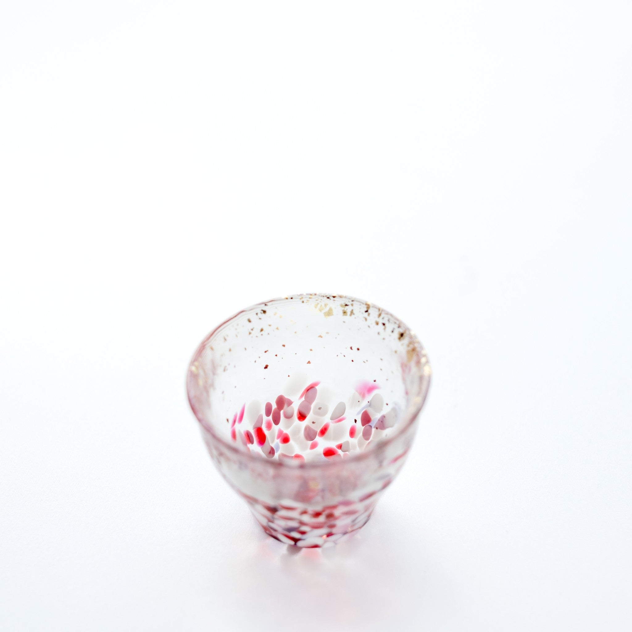 津軽びいどろ 金彩ぐいのみ こぼれ桜