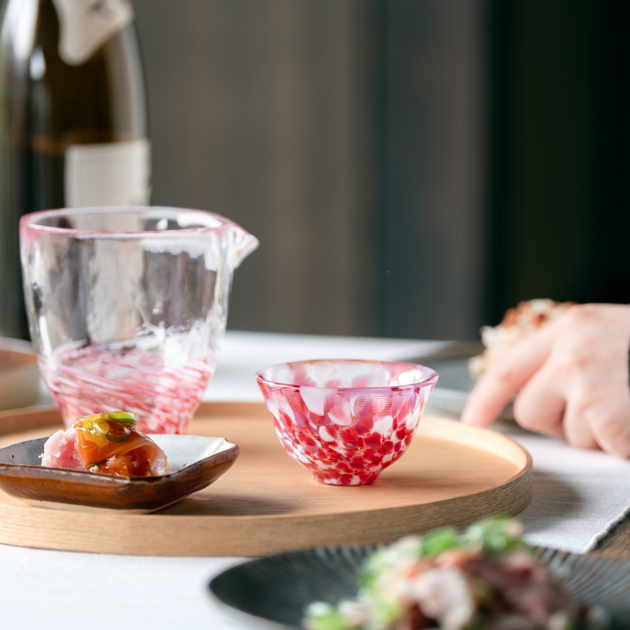 津軽びいどろ 盃コレクション 盃 桜吹雪 | 日本酒をより楽しむガラスの